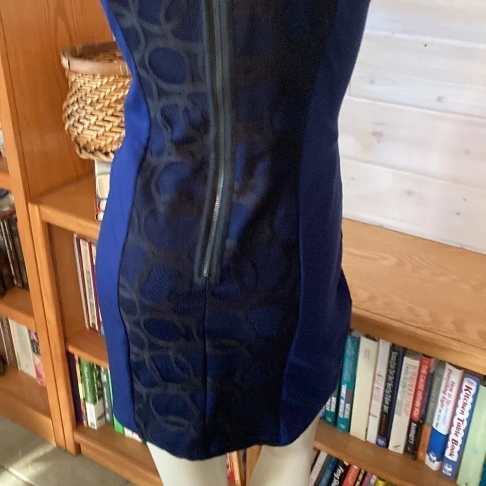 Twelve by Twelve Black on Blue Stretch Knit Mini Dress Size Large. - Picture 6 of 14